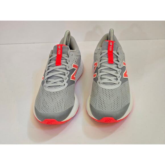 New Balance 520 V7  2021 Gray Running Shoes Sneakers Womens Sz. 8 D - Picture 6 of 8